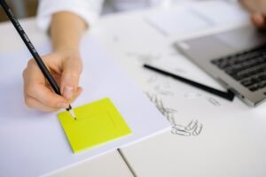 Repenser l’expérience collaborateur à l’ère post-COVID : entre autonomie et ancrage culturel